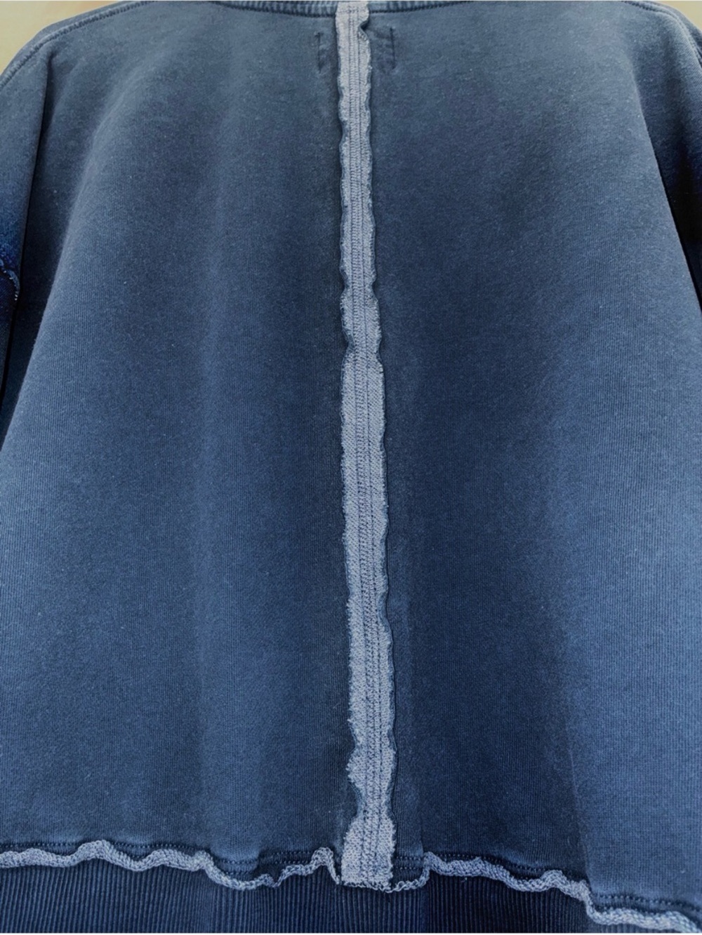 AE - Oversized Crewneck Sweatshirt - Picture 10 of 13